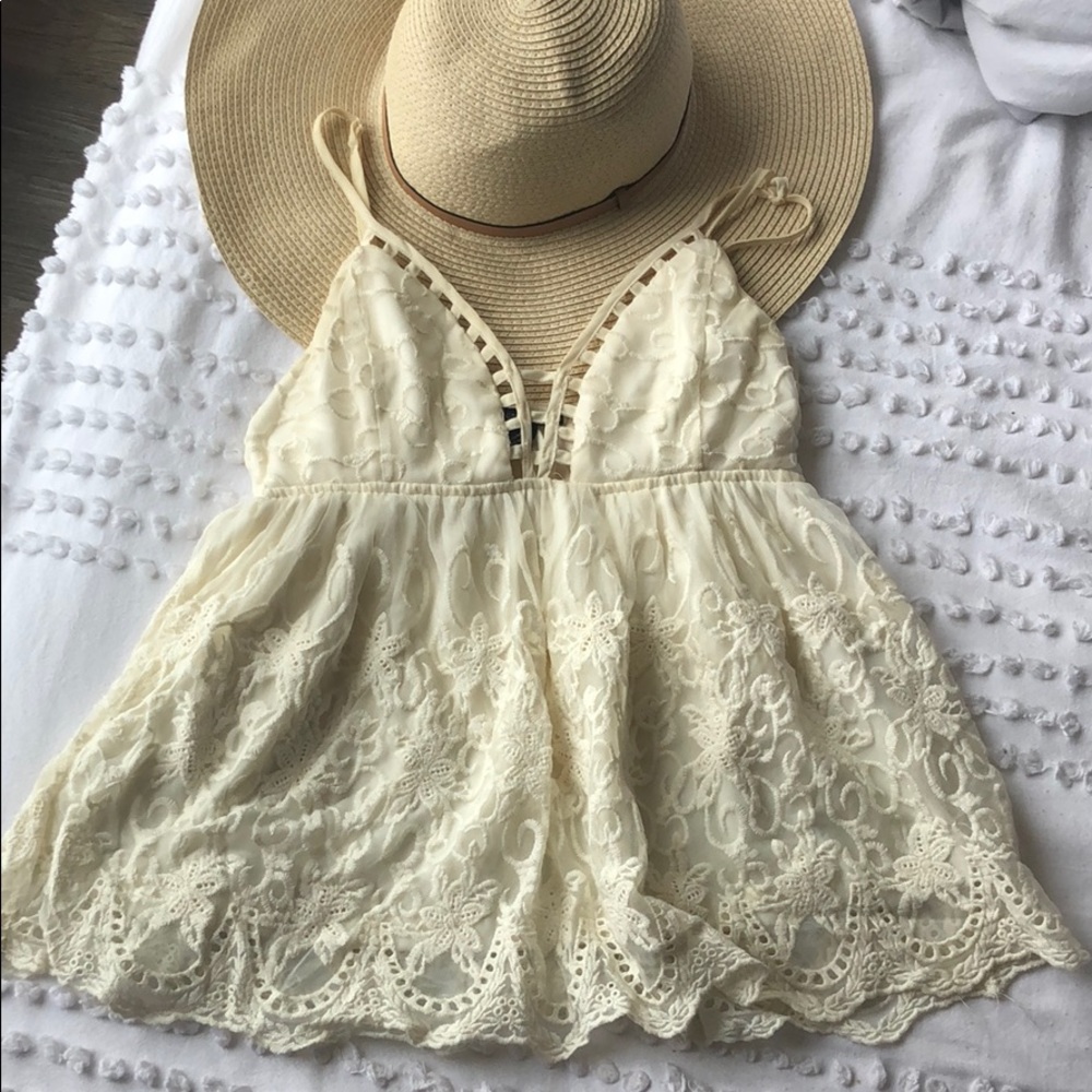 Floral lace tank top